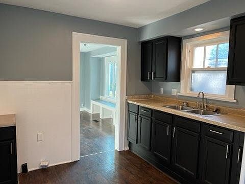5th image of 1841 E Minnesota St