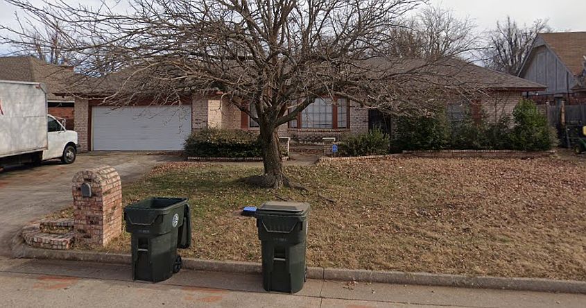 1st image of 3200 N Meadowood Dr