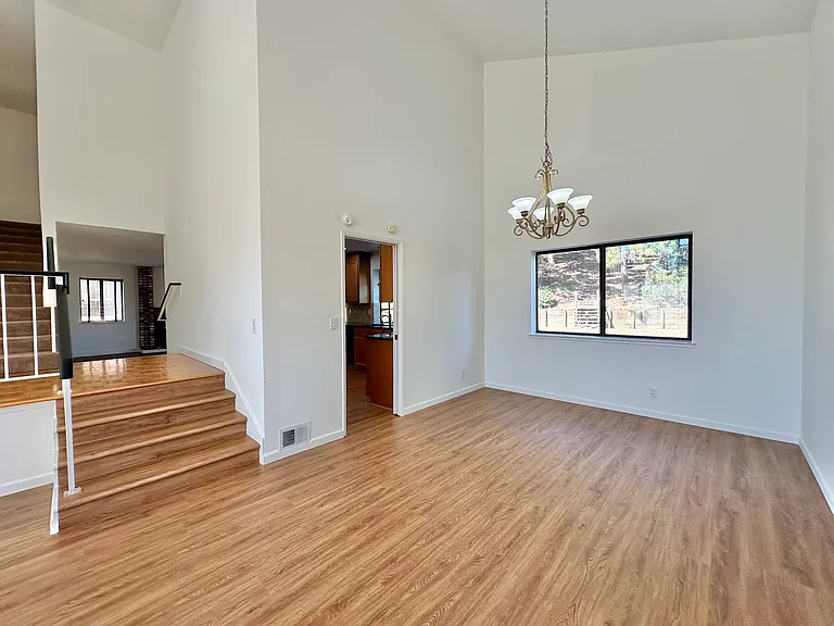 768 Rose Dr — Photo 8