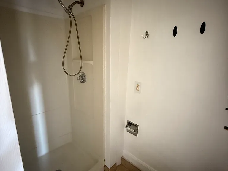 68 Park Ave 3rdFlr 2B/1B FreshPaint Hardwoods Spacious Office! PetsOK — Photo 14