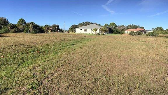 2nd image of 204 Antilla Dr
