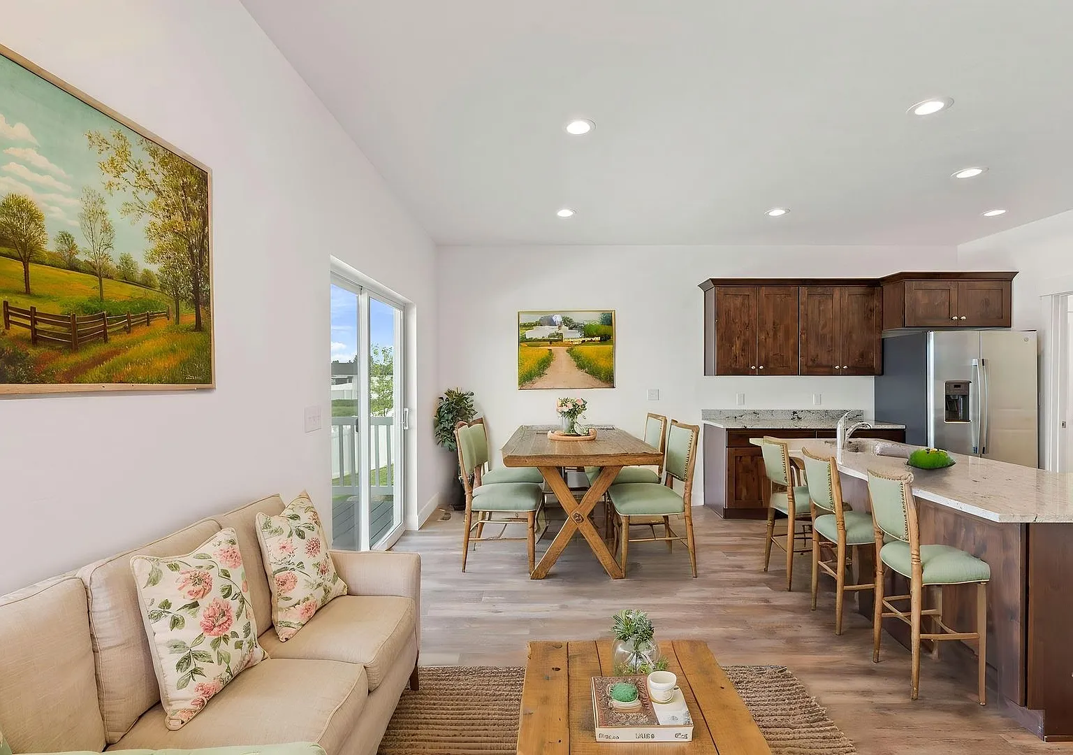 New Upscale Smithfield Home for Rent with Resort Style Amenities! — Photo 4