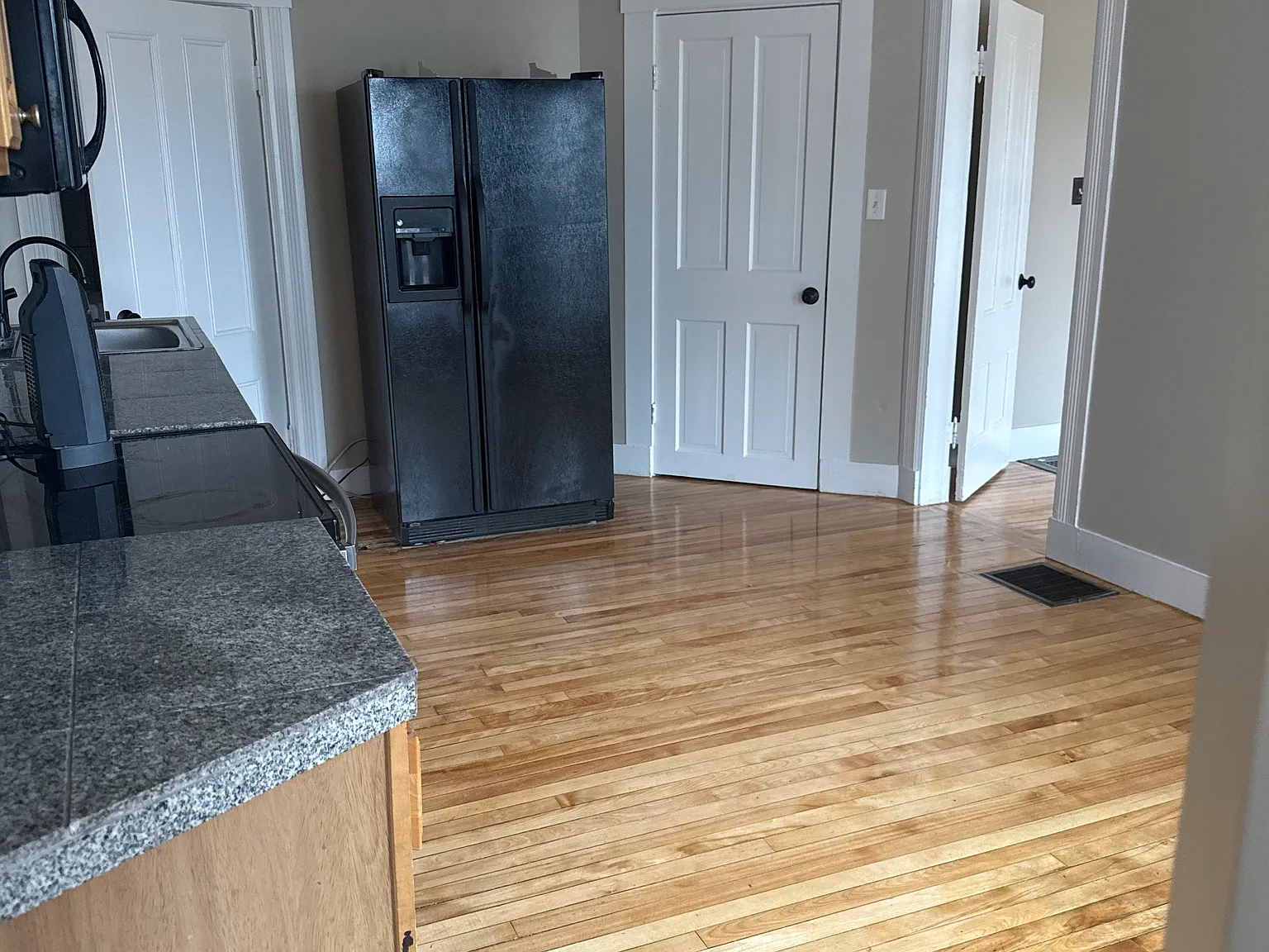 2 bed, $2,000 — Photo 2