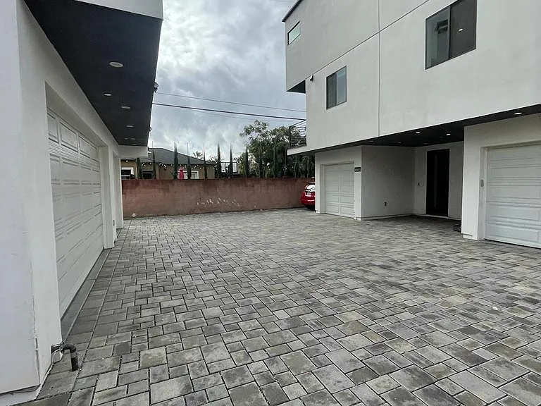 6347 Farmdale Ave — Photo 38