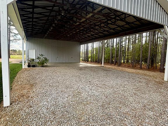 5th image of 50 Egger Springs Rd
