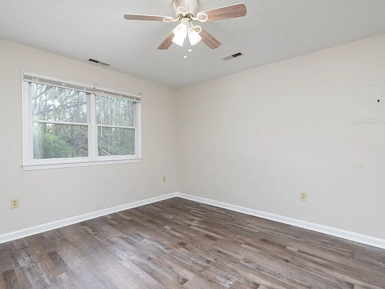 116 Carman Ave #5A — Photo 9