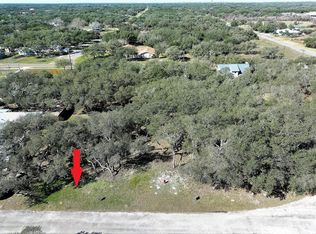 1113 N Magnolia St, Rockport, TX 78382