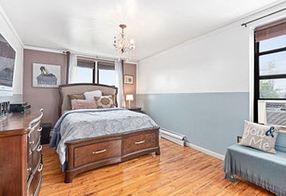 3rd image of 1031 E 108th St APT 3C