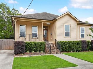 5511 Warrington Dr, New Orleans, LA 70122