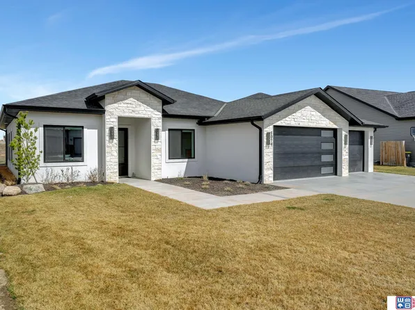 1014 Middleton Ave, Lincoln, NE 68521