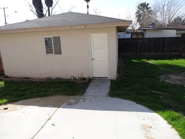 1st image of 621 E Mayberry Ave