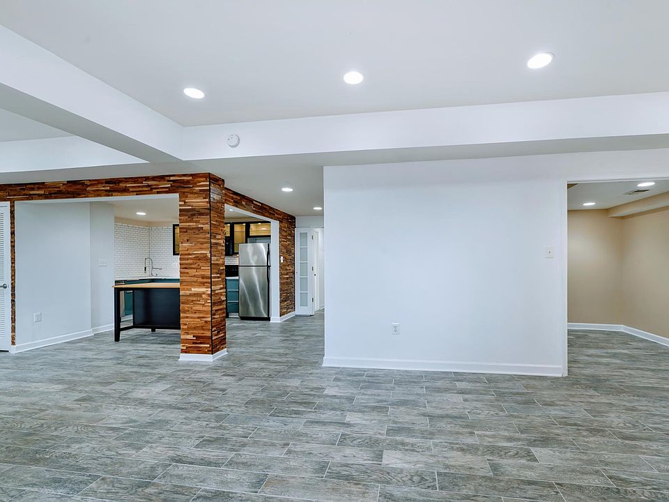 Enormous Living / Dining space for hosting