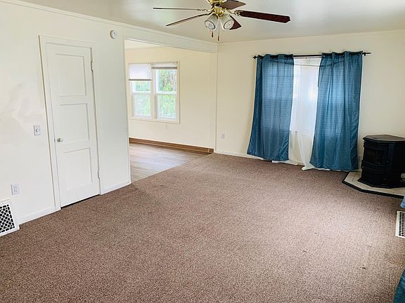 2nd image of 1407 Gunnison Ct
