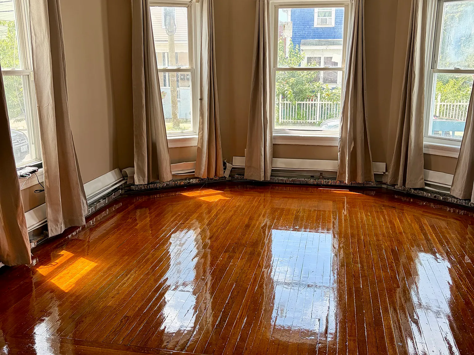 3 bed, 1222 sqft, $1,600 — Photo 2