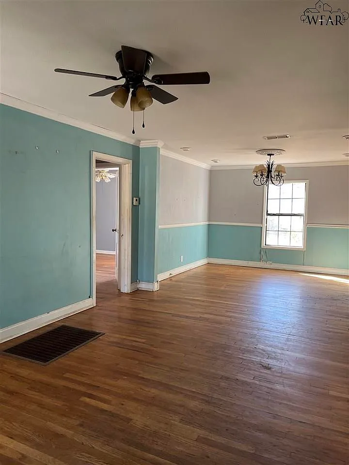 2 bed, 1.0 bath, 1164 sqft, $1,300 — Photo 3