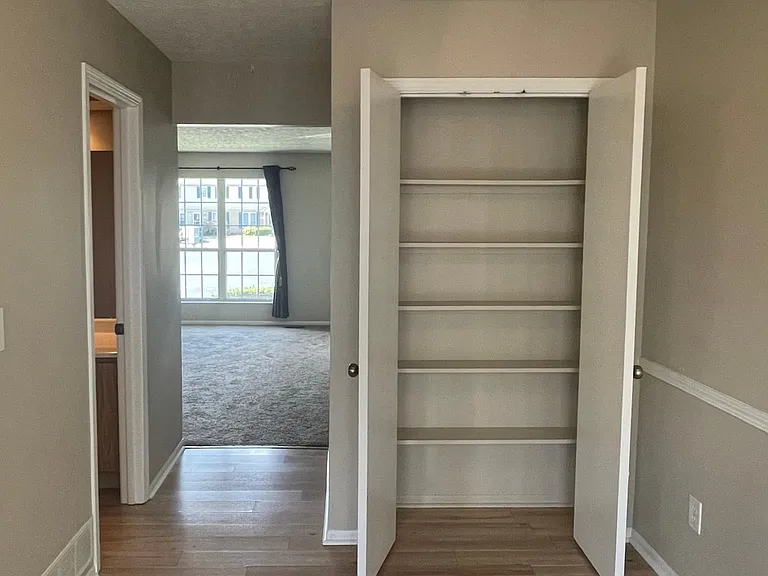 7770 Amberfalls Ct — Photo 12