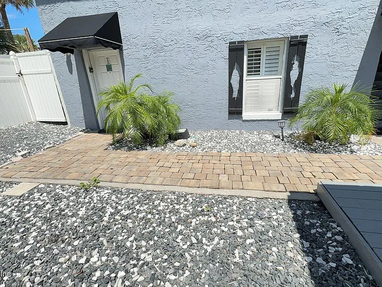 108 5th St S #1A — Photo 2