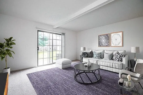 Cambridge Apartments — Photo 2