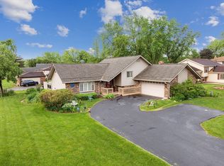 958 Charles St, Crete, IL 60417