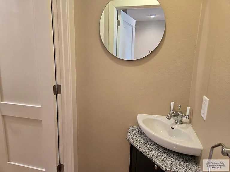 524 Wildrose Ln #1 — Photo 11