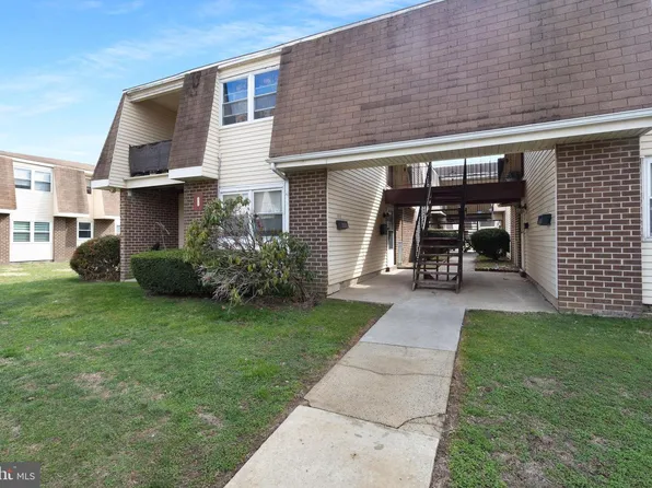 8 Florence Tollgate Pl Unit 4, Florence, NJ 08518