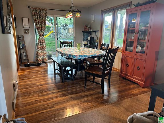 4th image of 4654 Glenn Ave
