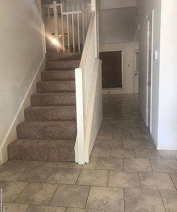 2nd image of 2808 Hillview Ln