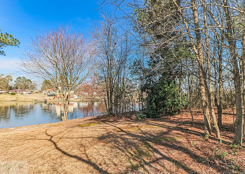 1st image of 202 Robin Lake Dr