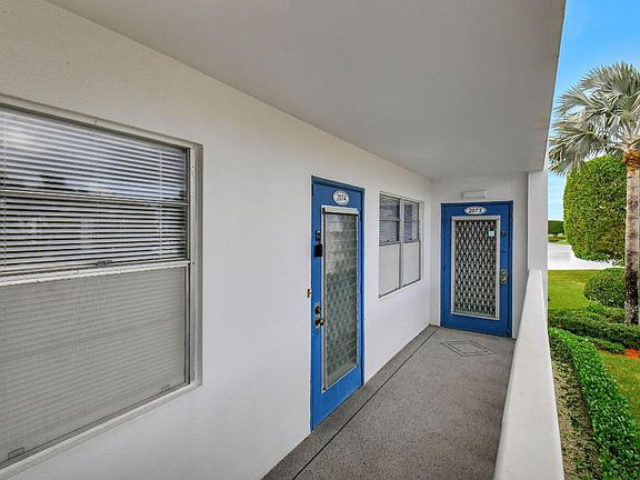 3rd image of 2074 Exeter E Unit 2074-E-2074