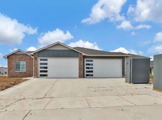 1037 Long Path St, Goddard, KS 67052