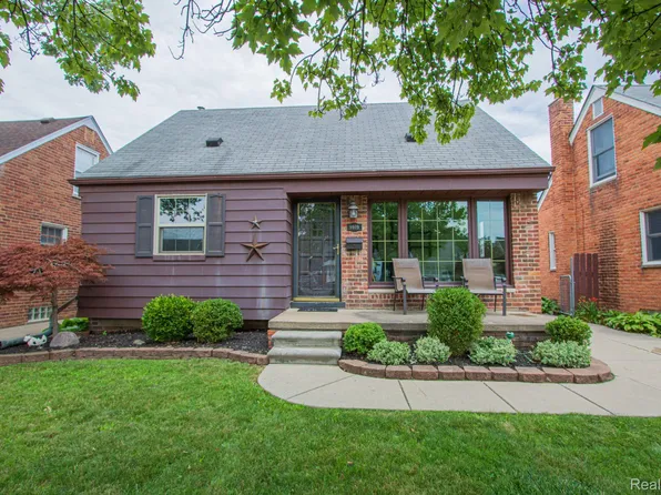9919 Ruth Ave, Allen Park, MI 48101