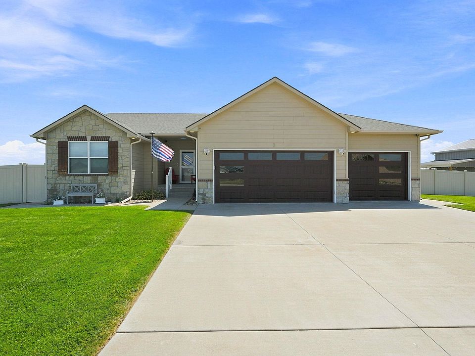 1st image of 3 Bristol Dr