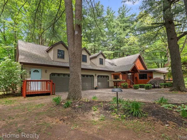 4474 Five Lakes Rd, North Branch, MI 48461
