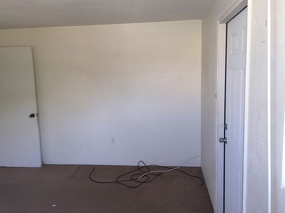 2nd image of 2597 N Oleander Ave APT 5