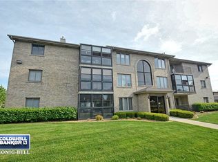 5018 Midlothian Tpke APT 1009, Crestwood, IL 60445
