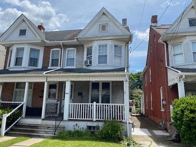 1st image of 842 Chestnut St