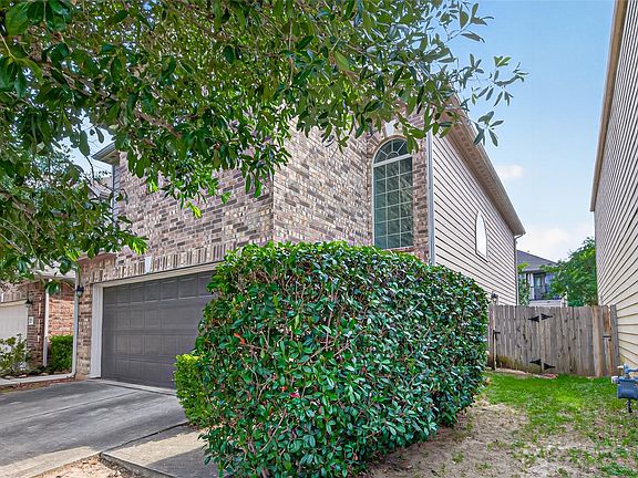 5th image of 17031 Amarose Dr