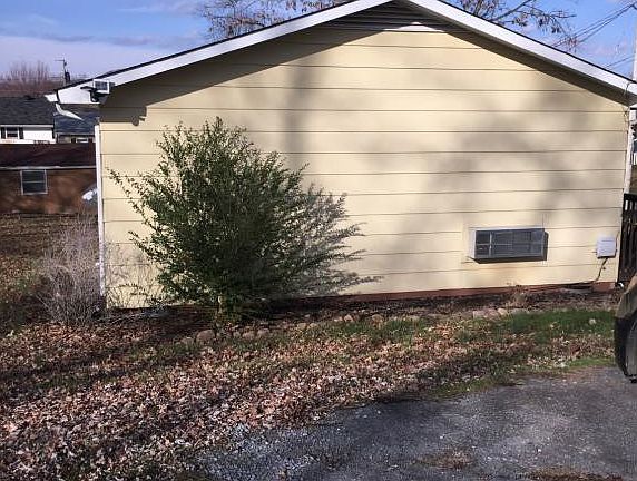 4th image of 607-609 S Cedar Ave #0