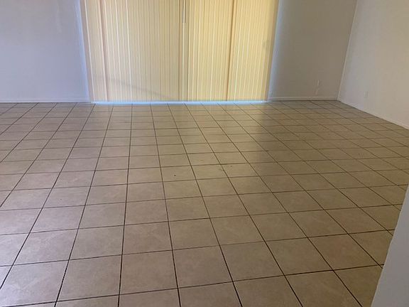 3rd image of 7016 Glasgow Ave #7030