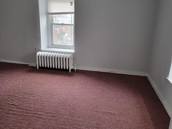 5th image of 4841 Germantown Ave #B