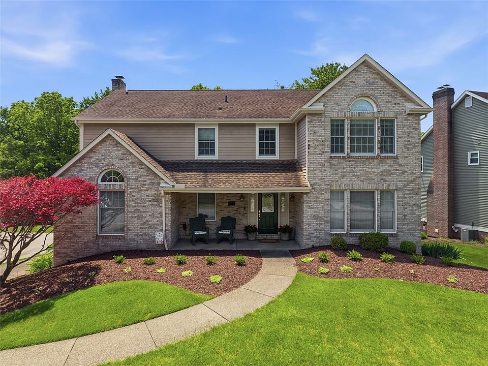 1st image of 703 Willowcrest Dr