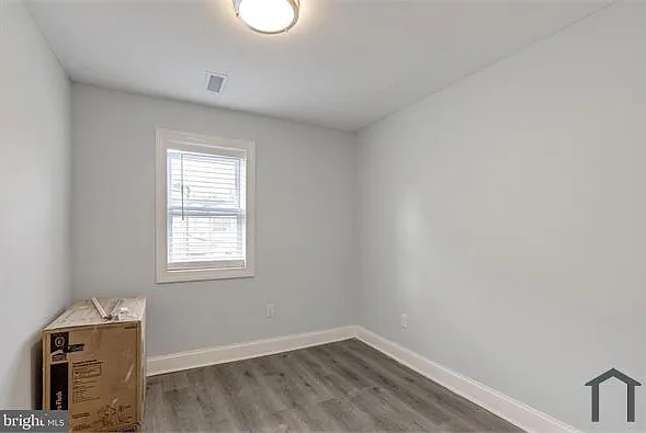 608 E 9th St #2 — Photo 2