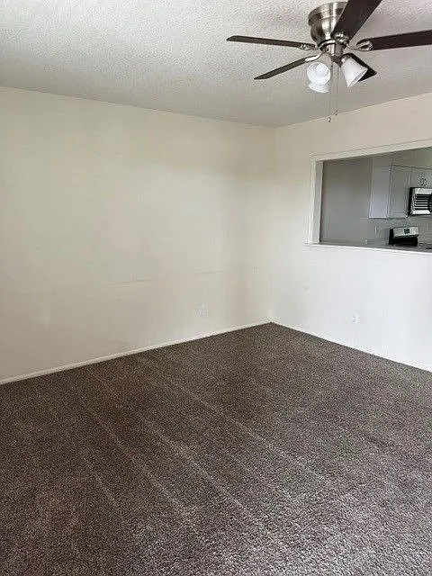 2 bed, 1.0 bath, 875 sqft, $1,250 — Photo 2