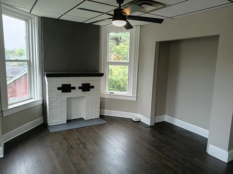 2101 Monmouth St #2 — Photo 3