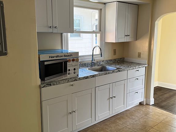 4th image of 203 Silview Ave #1