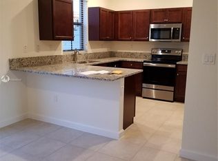 3213 W 103rd Ter, Hialeah, FL 33018