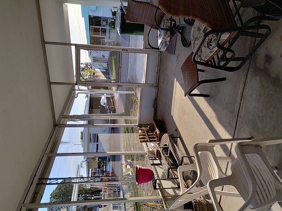 5th image of 10659 1st St N