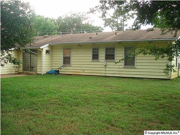 3rd image of 4410 Gazette Dr SW