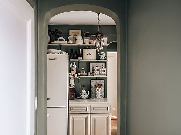5th image of 5 W 86th St APT 18A