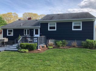 70 Glenwood Dr, North Kingstown, RI 02852